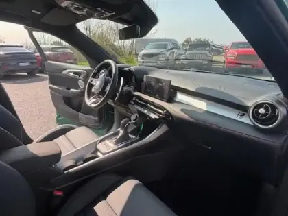 Photo 8 Alfa Romeo Tonale  1.5 Hybrid 160ch Tributo Italiano TCT