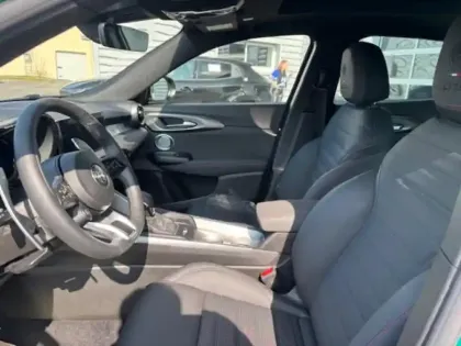 Photo 4 Alfa Romeo Tonale  1.5 Hybrid 160ch Tributo Italiano TCT