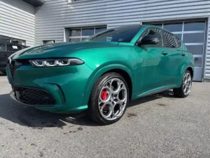Photo 1 Alfa Romeo Tonale  1.5 Hybrid 160ch Tributo Italiano TCT