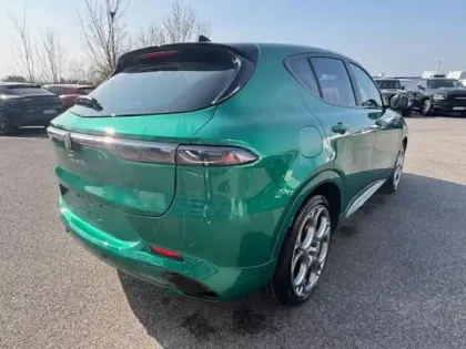 Photo 7 Alfa Romeo Tonale  1.5 Hybrid 160ch Tributo Italiano TCT