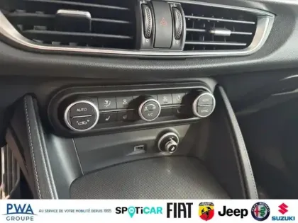 Photo 13 Alfa Romeo Stelvio  2.2 Diesel 210ch Veloce Q4 AT8