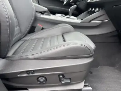 Photo 12 Alfa Romeo Stelvio  2.2 Diesel 210ch Veloce Q4 AT8