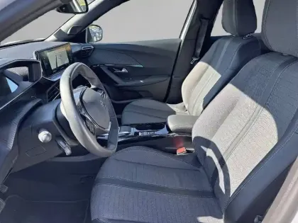 Photo 30 Peugeot 2008  Electrique 136 ch