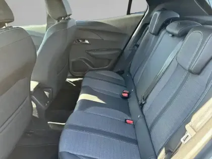 Photo 31 Peugeot 2008  Electrique 136 ch