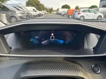 Photo 29 Peugeot 208  PureTech 100 S&S BVM6