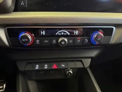 Photo 10 Audi A1  Sportback 30 TFSI 116 ch S tronic 7