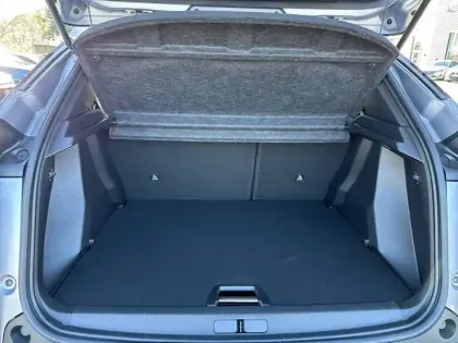 Photo 25 Peugeot 2008  Hybrid 136 e-DCS6