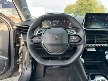 Photo 8 Peugeot 208  PureTech 100 S&S EAT8