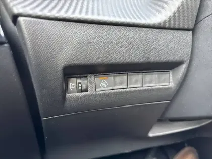 Photo 19 Peugeot 208  PureTech 100 S&S EAT8