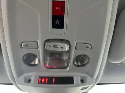 Photo 71 Peugeot 208  Hybrid 100 e-DCS6