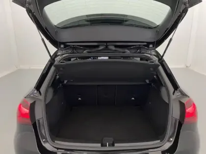 Photo 13 Mercedes Classe A  180 d 8G-DCT