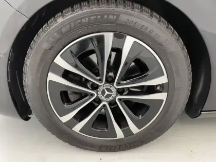 Photo 18 Mercedes Classe A  180 d 8G-DCT