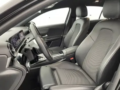 Photo 14 Mercedes Classe A  180 d 8G-DCT