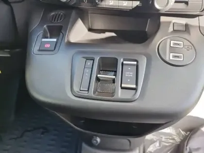 Photo 13 Peugeot Partner E- FOURGON M 800 KG 136 CH BATTERIE 54 KWH