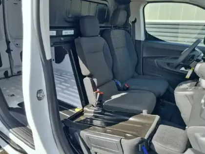 Photo 18 Peugeot Partner E- FOURGON M 800 KG 136 CH BATTERIE 54 KWH