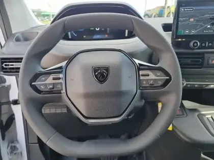 Photo 8 Peugeot Partner E- FOURGON M 800 KG 136 CH BATTERIE 54 KWH