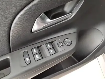 Photo 43 Opel Corsa  1.2 Turbo 100 ch BVM6