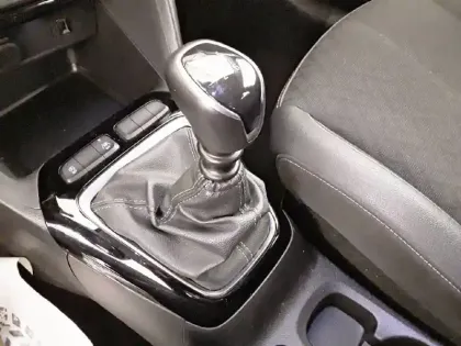 Photo 33 Opel Corsa  1.2 Turbo 100 ch BVM6