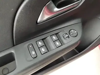 Photo 44 Opel Corsa  Electrique 136 ch & Batterie 50 kWh