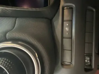 Photo 27 Nissan Juke  HYBRID 143