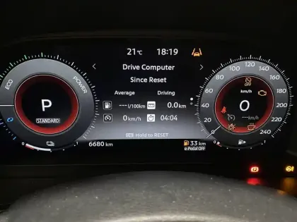 Photo 38 Nissan Juke  HYBRID 143