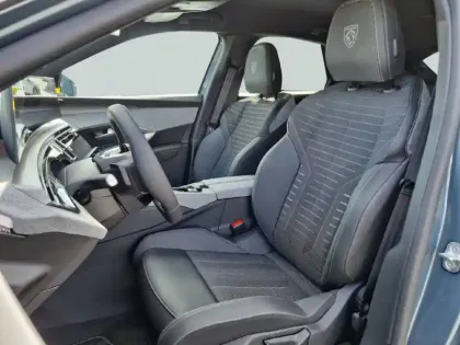 Photo 30 Peugeot 3008  Electrique 73 kWh 210 ch