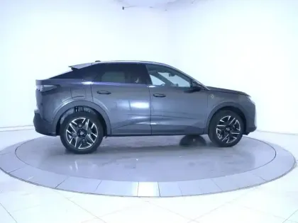 Photo 36 Peugeot 3008  Hybrid 136 e-DCS6