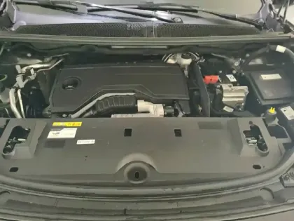 Photo 46 Peugeot 3008  Hybrid 136 e-DCS6