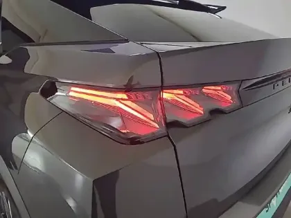 Photo 16 Peugeot 3008 Gén. III Ph1 GT 5