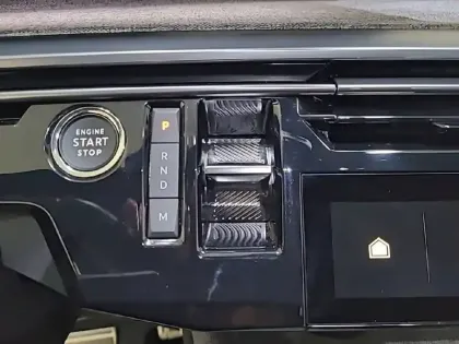 Photo 45 Peugeot 3008  Hybrid 136 e-DCS6