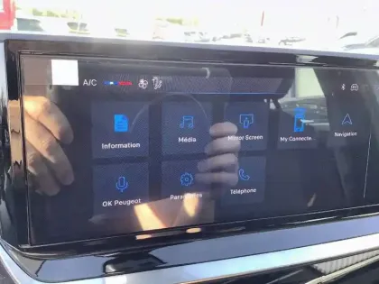 Photo 21 Peugeot 208  Hybrid 100 e-DCS6