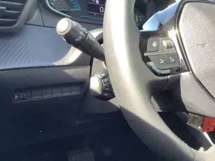 Photo 45 Peugeot 208  Hybrid 100 e-DCS6