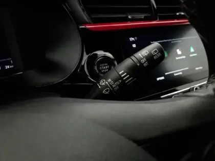 Photo 16 Opel Corsa  Electrique 136 ch & Batterie 50 kw/h Elegance