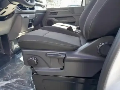 Photo 10 Volkswagen Transporter  Fg Van L1 2.0 TDI 170ch Business 4Motion BVA8