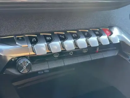 Photo 12 Peugeot 3008  1.2 PureTech 130ch Allure Business S&S EAT8  6cv