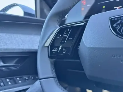 Photo 34 Peugeot 3008  Hybrid 145 e-DCS6
