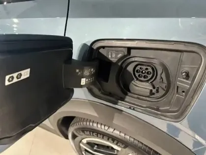 Photo 18 Peugeot 3008  Electrique 73 kWh 210 ch