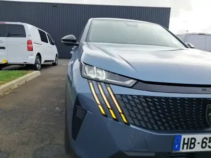 Photo 29 Peugeot 3008  Electrique 73 kWh 210 ch