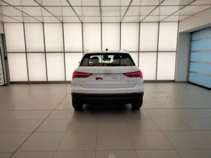 Photo 10 Audi Q3  35 TFSI 150 ch S tronic 7