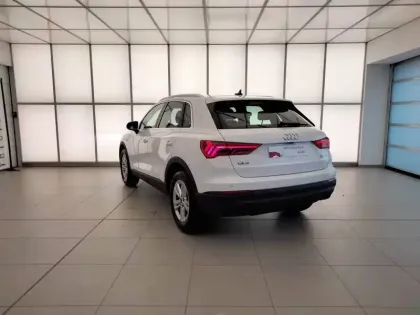 Photo 6 Audi Q3  35 TFSI 150 ch S tronic 7