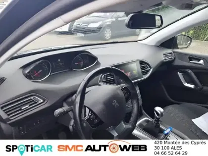 Photo 51 Peugeot 308  PureTech 130ch S&S BVM6