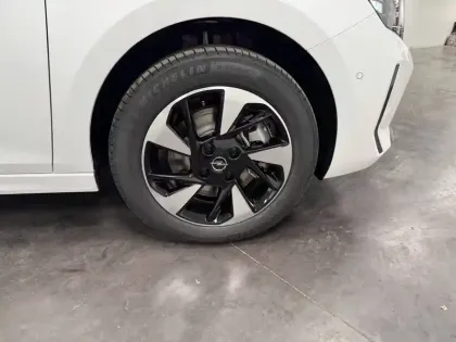 Photo 37 Opel Corsa  Electrique 136 ch & Batterie 50 kWh