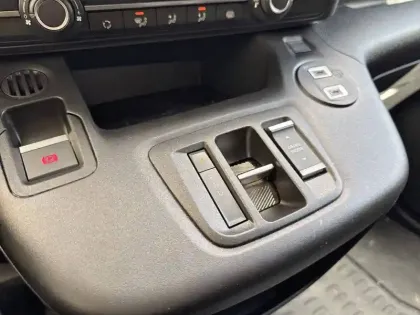 Photo 13 Peugeot Partner E- FOURGON M 800 KG 136 CH BATTERIE 54 KWH