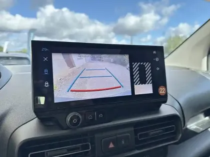 Photo 21 Peugeot Partner E- FOURGON M 800 KG 136 CH BATTERIE 54 KWH