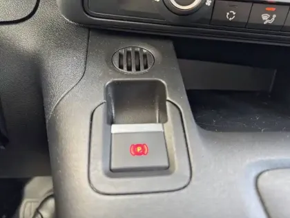 Photo 18 Peugeot Partner E- FOURGON M 800 KG 136 CH BATTERIE 54 KWH