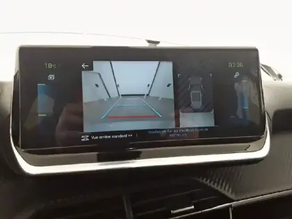 Photo 14 Peugeot 2008  Moteur électrique 136 ch