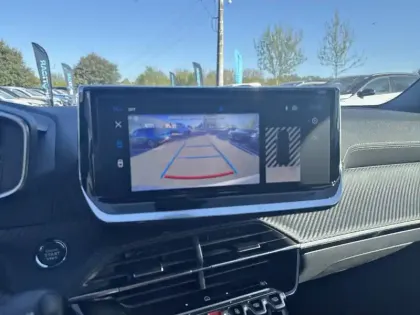 Photo 17 Peugeot 2008  Hybrid 145 e-DCS6