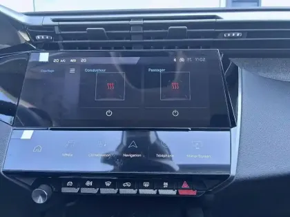 Photo 18 Peugeot 308  BlueHDi 130ch S&S EAT8