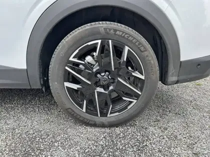 Photo 12 Peugeot 5008  Hybrid 136 e-DCS6