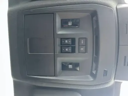 Photo 17 Peugeot 5008  Hybrid 136 e-DCS6